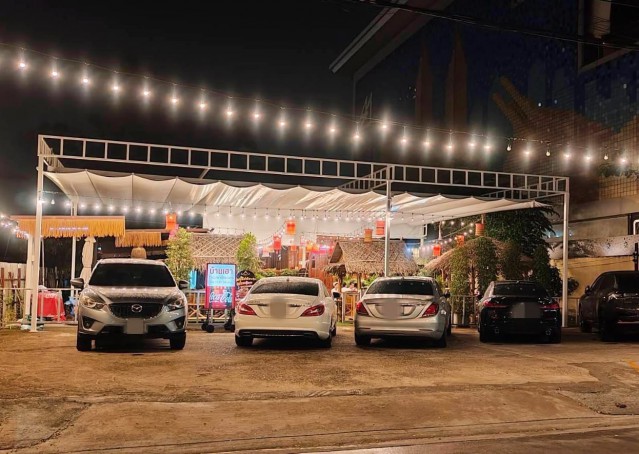เซ้งร้านอาหาร ย่านเกษตรนวมินทร์ ซอยประเสริฐมนูกิจ 33 มีที่จอดรถหน้าร้าน มีหลังคาผ้าใบเปิด-ปิดอัตโนมัติ