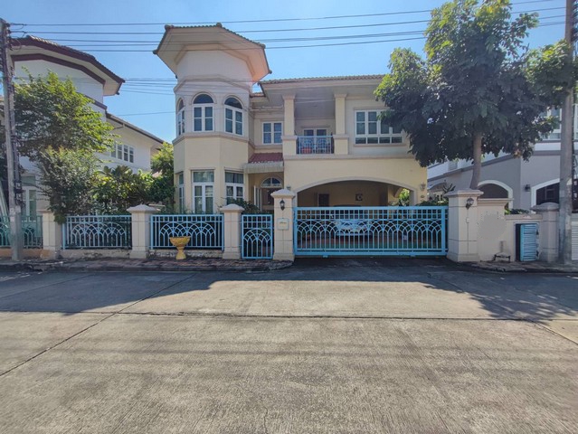 บ้าน ภัสสร 4 ไม่ไกลจาก โรงเรียนโชคชัย 19500 B. 3 Bedroom ใหญ่ขนาด 60 ตร.วา 0 ngan 0 Rai N I C E! เฟอร์ครบทุกชิ้น