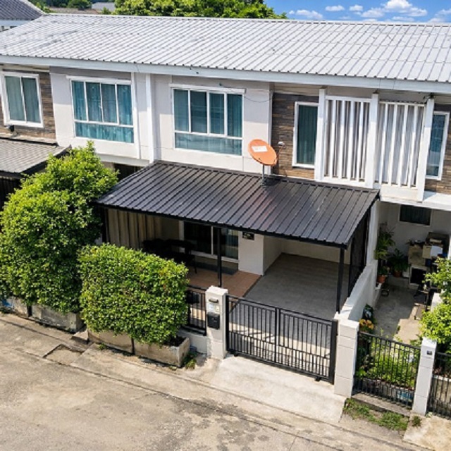 พุทธมณฑลสาย 5  Central ศาลายา 800ม.ให้เช่าทาวน์เฮ้าส์ 2 ชั้น 3 นอน  2น้ำ 22ตร.วา. 220ตร.ม.ติดถนนเมน ทำเลศักยภาพ