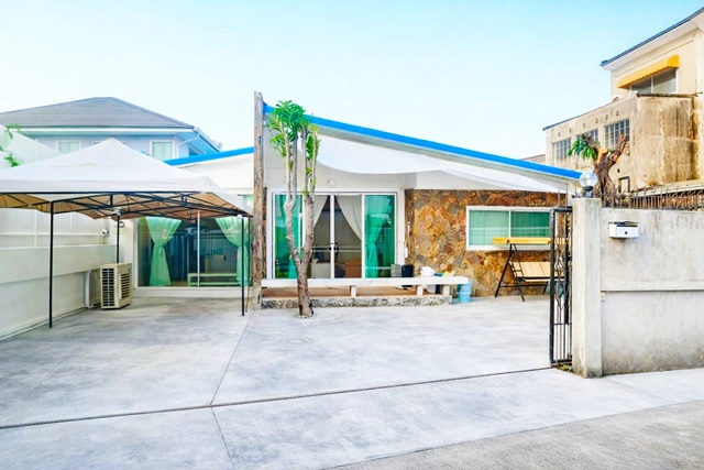 บ้านเดี่ยว ใกล้MRT ลาดพร้าว 71 900 ม.เซ็นทรัล อีสต์วิลล์ 55 ตร.ว.220 ตร.ม.ออกแบบฟังก์ชันลงตัว 2-3นอน 2 น้ำ