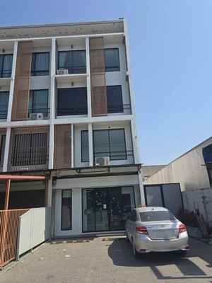 ตึกมุมหายาก ทำเลการค้า ดีที่สุดในรามอินทรา ! เหมาะสำหรับทำHome ออฟฟิศ Clinic หรือทำค้าขาย !! อาคารพาณิชย์4ชั้น 34.8 ตร.วา