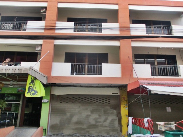 ขายอาคารพาณิชย์ 3 ชั้น ถนนพัทยากลาง บางละมุง จังหวัดชลบุรี