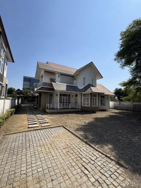 HS 1814 ขายบ้านเดี่ยวบนที่ดิน 216 ตรว. พื้นที่กว้างขวาง ซอยกรุงเทพนนท์ 12 ใกล้รถไฟฟ้าสายสีม่วง สถานีติวานนท์ 500 เมตร