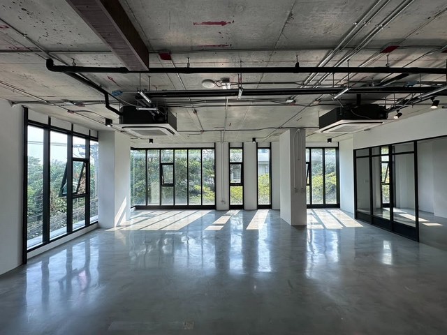 ให้เช่าอาคารพาณิชย์ชั้น 3 ขนาด 223 ตรม อาคารสหมงคลฟิล์ม ใกล้ BTS อารีย์ 700 เมตร เหมาะทำสำนักงาน โชว์รูม สปา คลีนิค ไพรเวทคลาส และอื่นๆ