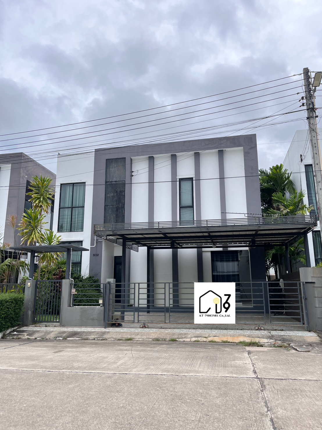 Vายและให้เช่าบ้านเดี่ยว 2 ชั้นใกล้แยกทับมา ติดถนนสาย 36 ใกล้ตัวเมืองระยอง พร้อมเฟอร์นิเจอร์ครบ