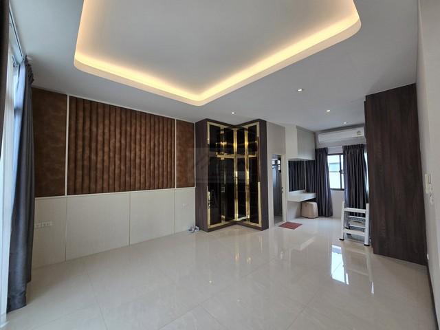 P1314 ให้เช่า โฮมออฟฟิศ โครงการ ดิสทริค เอกมัย-รามอินทรา DISTRICT รามอินทรา 40 ทำเลดีย่านเลียบด่วน