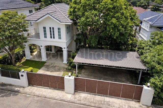 บ้านเดี่ยว แกรนด์โฮม พหลโยธิน 48 หลังมุม 141 ตร.ว. พร้อมเรือนรับรองส่วนตัว ทำเลดี