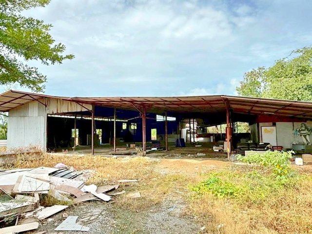 ติดถนนใหญ่พระราม 2  ให้เช่าที่ดินถมแล้ว 1-0-52 ไร่ พร้อมโกดังขนาด 652ตร.ม.สำนักงานขนส่งกทม.พื้นที่1 3.6 กม. รร.สวนกุหลาบ ธนบุรี 4.3 กม.