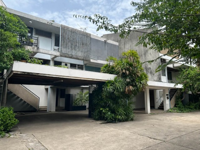 ให้เช่า #โฮมออฟฟิศ Private Garden view Duplex Office ใจกลางอารี #ใกล้BTSอารี SS