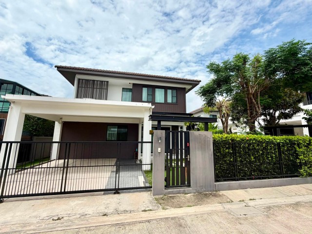 ให้เช่า #บ้านเดี่ยว หมู่บ้านมัณฑนา บางนา กม.7 ซอยราชวินิตบางแก้ว #ใกล้เมกาบางนา  095-164-2956