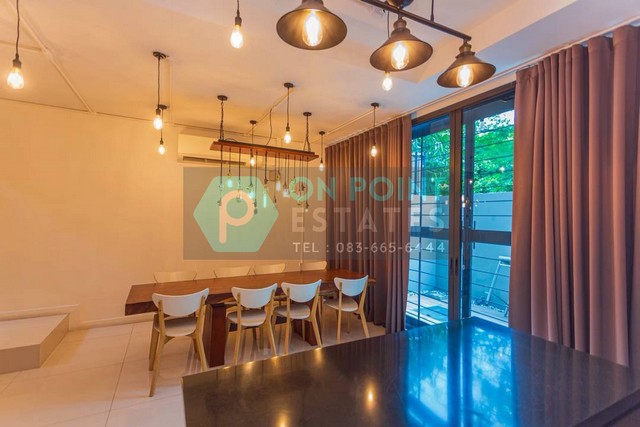 The Park Lane 22 3 Bedrooms 5 Bathrooms for Rent 120000 Baht (C993)