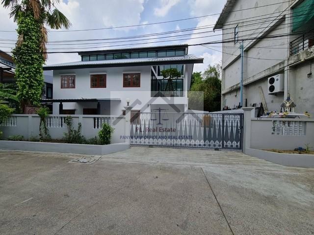 ให้เช่าบ้านเดี่ยว2ชั้น200ตร.ม.ย่านโชคชัย4ลาดพร้าวใกล้MRTโชคชัย4ใกล้นาคนิวาส ลาดพร้าววังหิน เลียบด่วน เหมาะทำโฮมออฟฟิศ