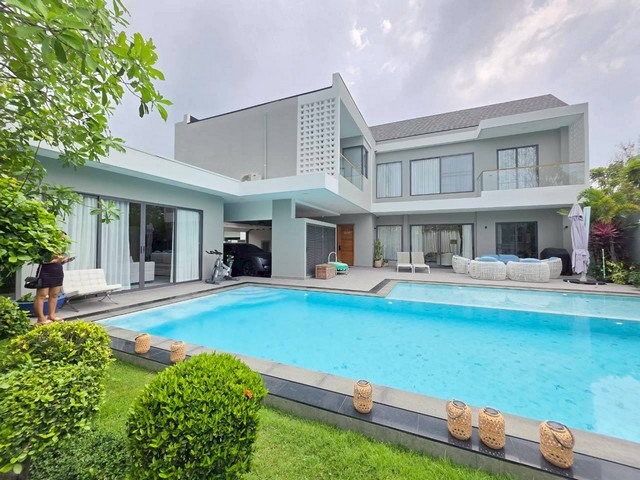 ขายวิลล่าหรูใกล้โรงเรียนTara Pattana International School  โลเคชั่น : ทุ่งกลม-ตาลหมัน พัทยา