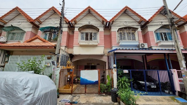 ขายทาวน์เฮ้าส์ 2 ชั้น โครงการ อรุณทอง 3 เพชรเกษม 69  เขตหนองแขม กรุงเทพ