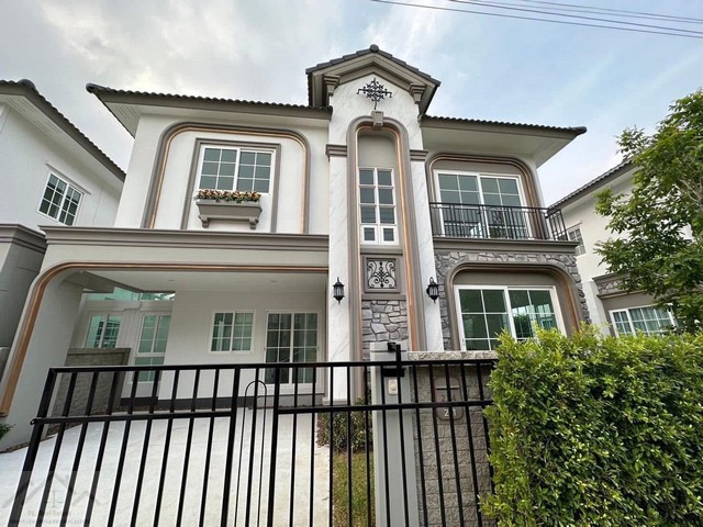 ขายบ้านเดี่ยว 2 ชั้น 37 ตรว. 4 ห้องนอน หมู่บ้านแกรนดิโอ บางนา กม 5 ใกล้เมกะบางนา