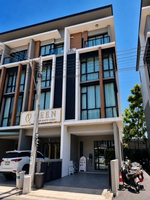 ให้เช่าโฮมออฟฟิศ 4 ชั้น หลังมุม พรีเมี่ยมเพลส มิกซ์ นวมินทร์ Premium Place Mix Nawamin ติดถนนใหญ่นวมินทร์ ใกล้ MaxValu