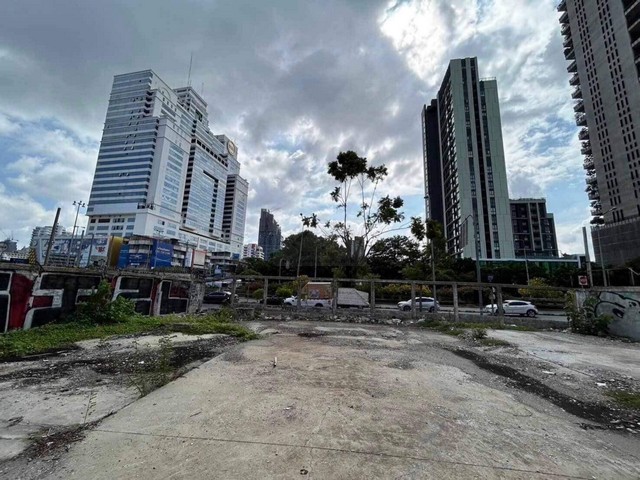 ขายที่ดิน 264 ตรว. ทำเล CBD สาทร - นราธิวาส ผังสีแดง ติดถนน 2 ด้าน ใกล้ BTS ช่องนนทรี ตึกเอ็มไพร์