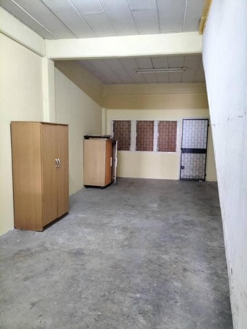 ให้เช่าอาคารพาณิชย์ 3.5 ชั้น 300 ตร.ม. ถนนนิมิตรใหม่ เขตคลองสามวา ( ตึกเปล่าไม่มีแอร์ )