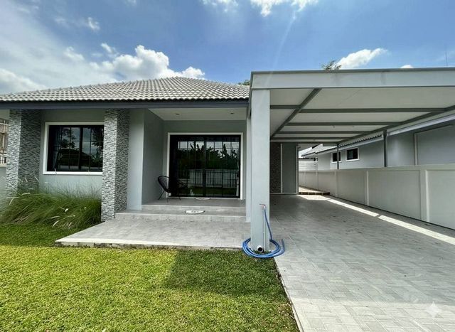 ให้เช่า 35000 บาท/เดือน ขาย 5.9 ล้าน #โซนแม่เหียะ บ้านชั้นเดียวหลังใหญ่ ทำเลทอง เงียบสงบ เป็นส่วนตัว พร้อมเฟอร์นิเจอร์ครบ เข้าอยู่ได้ทันที