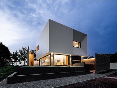 บ้านที่สะท้อนรสนิยม...ในทำเลที่สะท้อนความสำเร็จขายพลูวิลล่าหรูออกแบบโดย สถาปนิกชื่อดัง ตั้งอยู่บนทำเล ขนงพระ – ปากช่อง