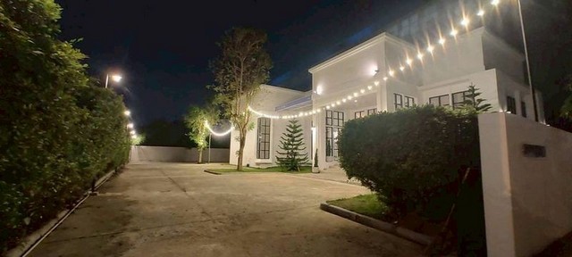 P2301 ให้เช่า ขาย ที่ดินพร้อมสิ่งปลูกสร้างอาคาร ย่านแบริ่ง ถนนแบริ่ง 107 เหมาะทำธุรกิจ