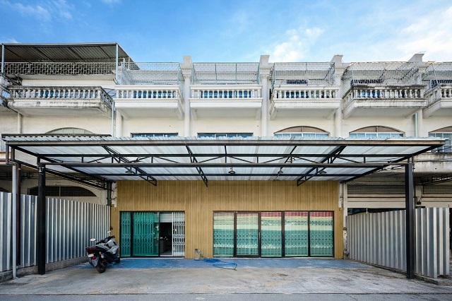 เซ็นทรัล เวสต์เกต 500 ม. MRT ตลาดบางใหญ่ 500 ม.ให้เช่าอาคารพาณิชย์ 2 คูหา 24ตร.วา. 400 ตร.ม. บางใหญ่ ทำเลค้าขาย และสำนักงานศักยภาพสูง