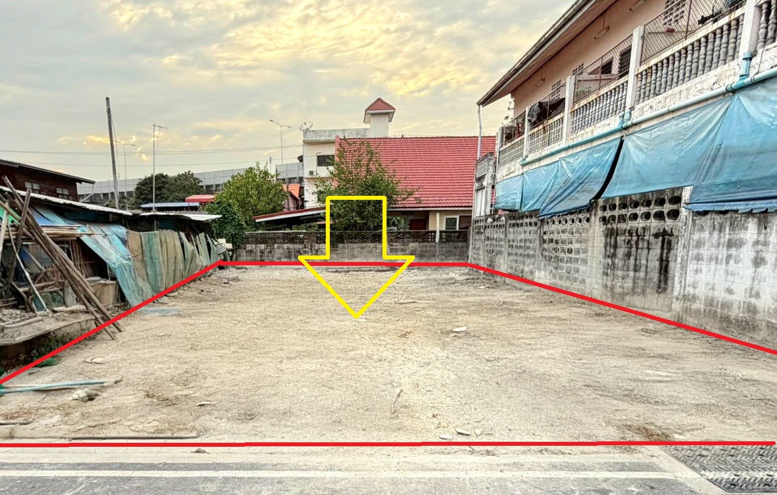 ที่ดิน 50 ตารางวา บางปูนครโครงการ 2 ซอยบางปูนคร 4 ถนนเทพารักษ์ สมุทรปราการ ราคาพิเศษ ถมแล้ว สามารถสร้างอาคารสูงได้ถึง 4 ชั้น ราคาต่อรองได้