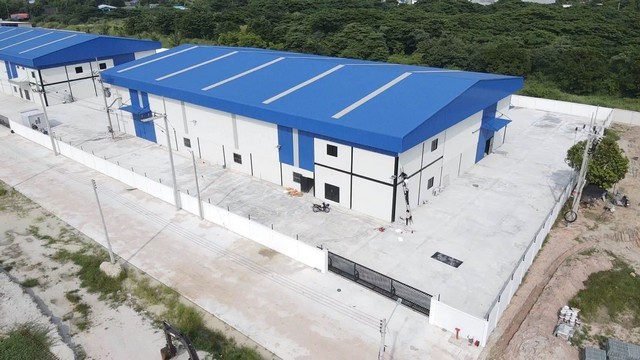 โรงงานสร้างใหม่ บนพื้นที่ 4 ไร่  ขนาด 2000 ตรม.ออฟฟิศภายใน 2 ชั้น หนองบอนแดง บ้านบึง ชลบุรี