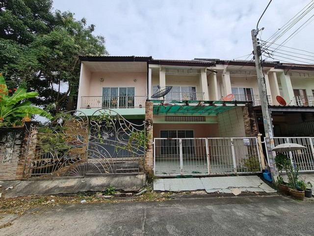 ขายทาวน์เฮ้าส์  หมู่บ้านธนาภิรมย์  ซอย 6 ซอยเพชรเกษม 69 กรุงเทพมหานคร