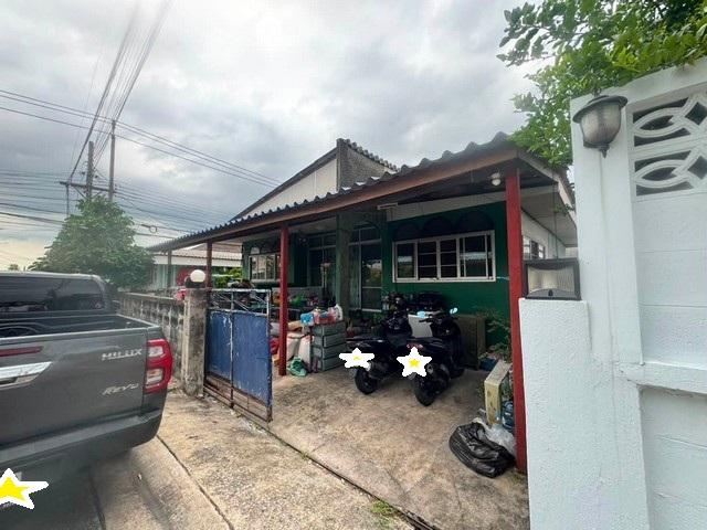 ขายที่ดิน 51 ตร.ว. พร้อมสิ่งปลูกสร้าง หมู่บ้านจิรัฐติกร 7 ซอยประเสริฐมนูกิจ 14