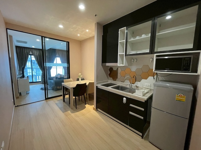 Noble Ploenchit spacious safe comfortable 6th floor BTS Ploenchit