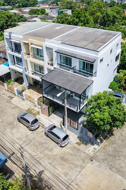 ทาวน์โฮมหลังมุม 3ชั้น 3นอน 3น้ำถนนกัลปพฤกษ์ 50 ม. BTS วุฒากาศ 1.7 กม.   บริติชโคลัมเบีย 2.9 กม. 31 ตร.วา. 370 ตร.ม.