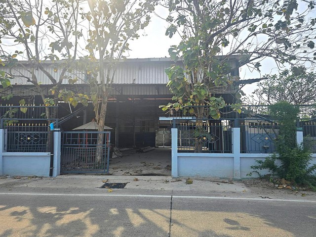 ให้เช่าโกดังบ้านบึงชลบุรี ขนาดโกดัง 420 ตารางเมตร สูง 10 เมตร ไฟฟ้า 3 เฟส เก็บสินค้าได้อย่างเดียว