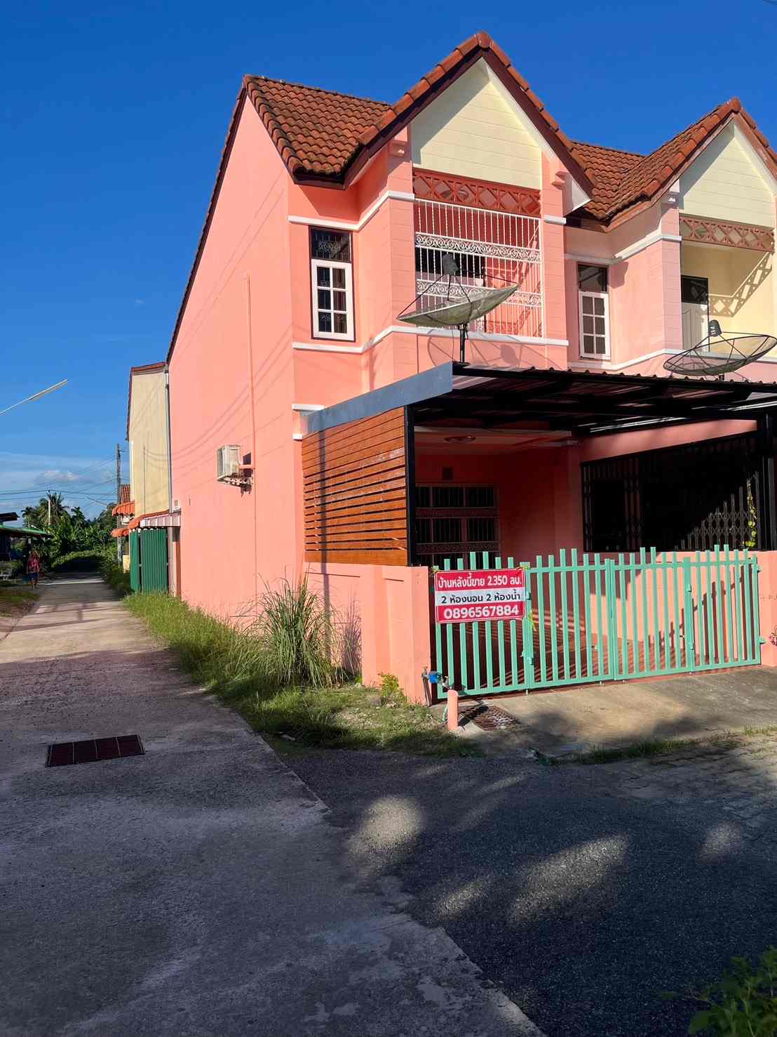 ขายทาวน์เฮ้าส์ 2 ชั้น รีโนเวทใหม่ทั้งหลัง ใจกลางเมืองสตูล ทำเลดี น้ำไม่ท่วม พร้อมเข้าอยู่