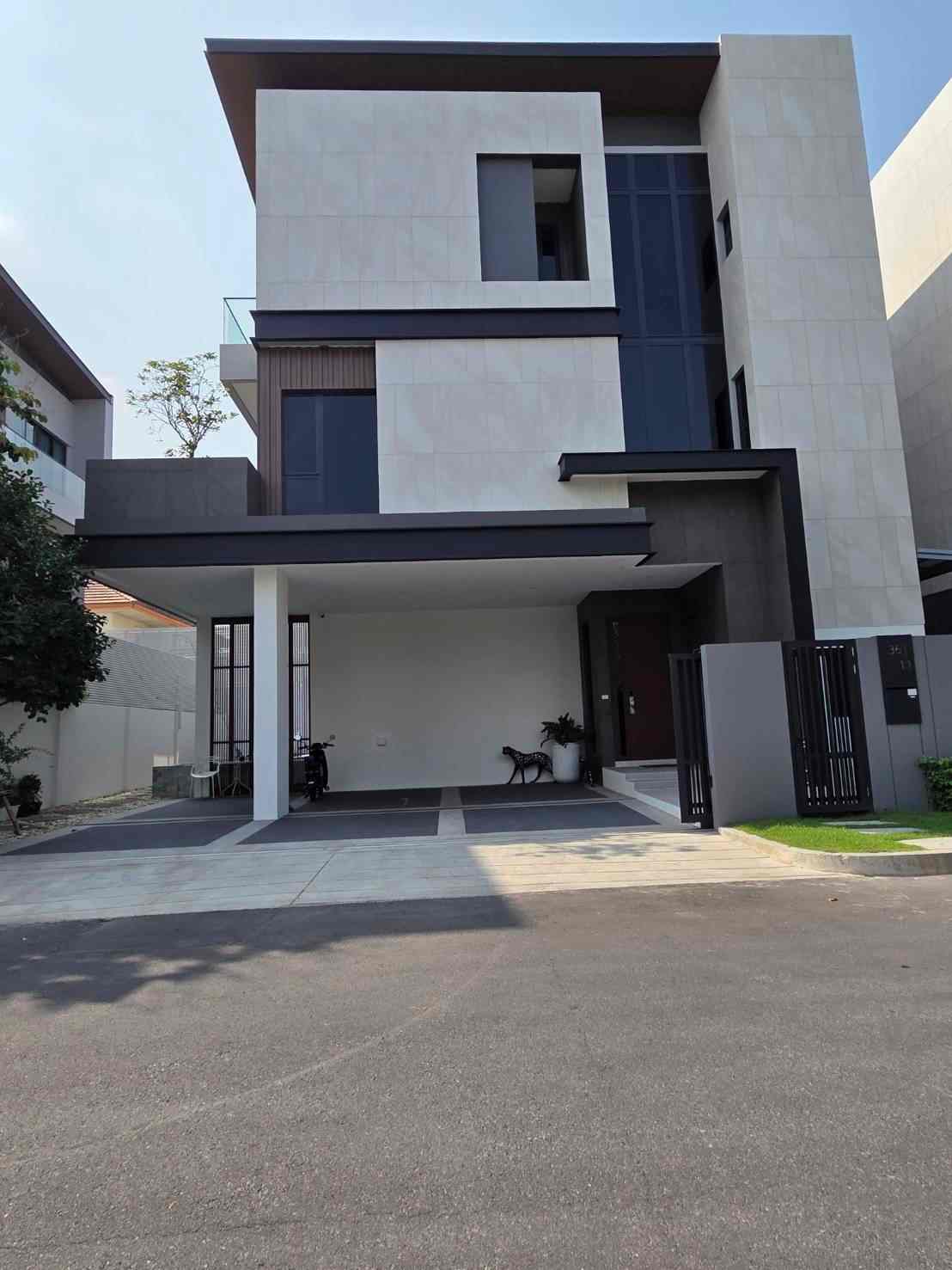 ขาย/ให้เช่า บ้านเดี่ยว 3 ชั้น โครงการ THE HONOR YOTHINPATTANA กรุงเทพมหานคร