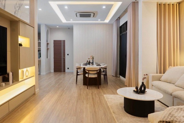 ให้เช่า The Gentry Sukhumvit 101 พื้นที่ใช้สอย 390 ตร.ม. Pet Friendly 180000 บาท/เดือน