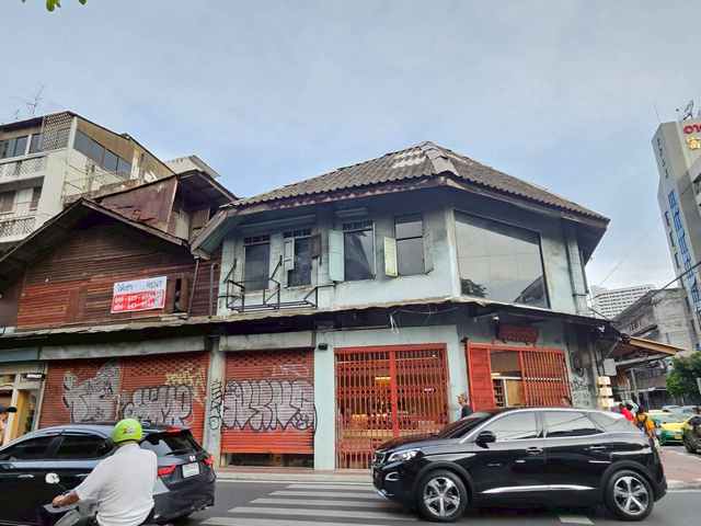 ให้เช่า พื้นที่ทั้งชั้น 2 บนอาคารทรงคลาสสิค ถนนทรงวาด ติดหัวมุมถนน 2 ด้าน ติด cybertron ใกล้ถนนเยาวราช ขนาด 220 ตรม.