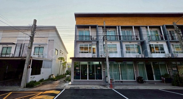 โฮมออฟฟิศ 3 ชั้น หลังมุม อาร์ เค พาร์ค 2 สายไหม ใกล้ BTS แยก คปอ.