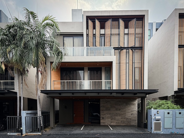 BS1043 ขายบ้านเดี่ยว 3 ชั้น Motique Chaengwattana ซอย 10 พร้อมลิฟต์ส่วนตัว ใกล้รถไฟฟ้าสายสีชมพู ทำเลแจ้งวัฒนะ