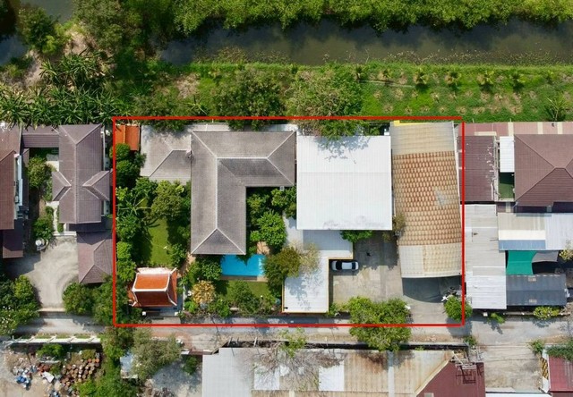 ขายบ้าน ออฟฟิศสำนักงาน โกดัง ลำลูกกา ซ.34/2 เป็นบ้านเดี๋ยวหลังใหญ่ 4 นอน4 น้ำ