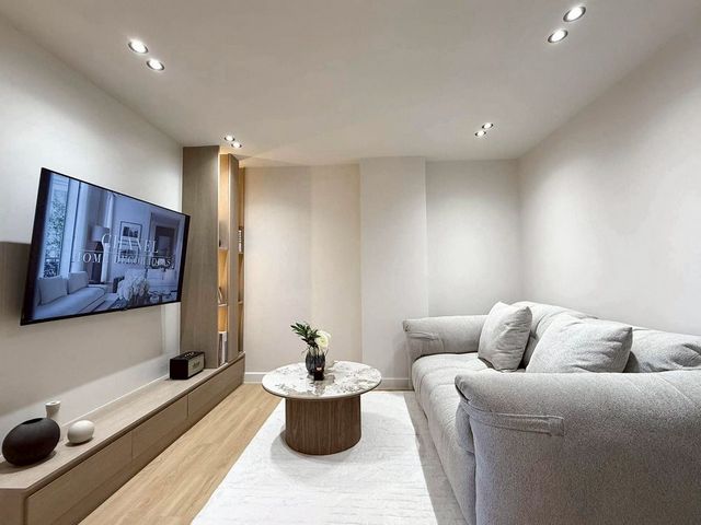 ขาย 2.69 ล้าน #ศรีธนา2 คอนโด 36.5 ตรม. #วิวเมืองและภูเขา ตกแต่งสวย #เฟอรืนิเจอร์ครบ พร้อมอยู่ ใจกลางนิมมาน