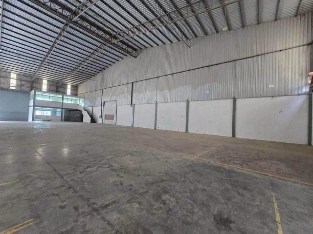 ให้เช่าโรงงาน พื้นที่ 2500 ตร.ม พร้อมใช้งาน ใกล้แหลมฉบัง - ศรีราชา ชลบุรี