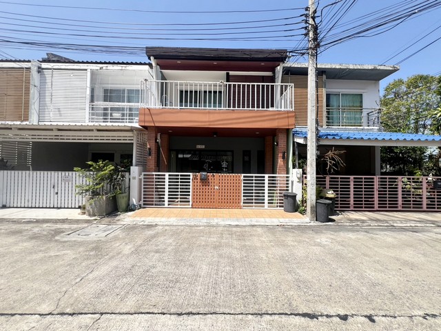 ขายทาวน์โฮม เดอะทรัสต์ ทาวน์ ราชพฤกษ์ - รัตนาธิเบศร์  ตกแต่งพร้อมอยู่