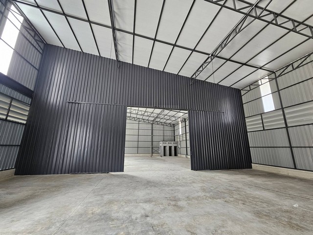 ให้เช่าโกดัง ขนาด 600 ตรม. สุขาภิบาล 5 ห้าแยกวัชรพล ติดตลาดนัดเลียบด่วน เพียง 300 ม. จากตลาดถนอมมิตร