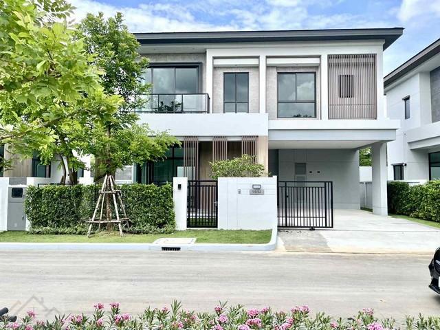 HR 9917 ให้เช่าบ้านเดี่ยว 2 ชั้น 58 ตร.ว. 4 ห้องนอน โครงการ บางกอก บูเลอวาร์ด บางนา กม. 5 บ้านทิศเหนือ