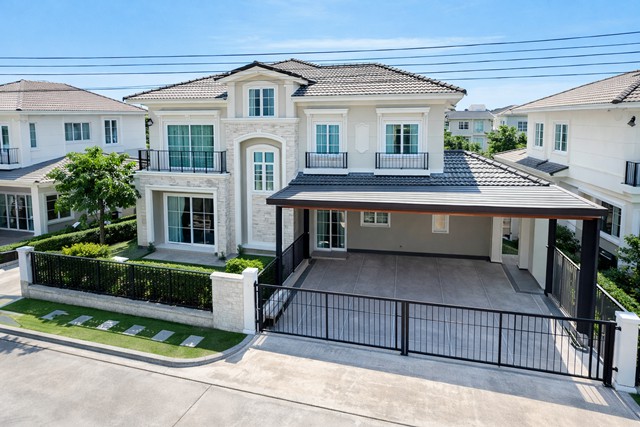 บ้านเดี่ยวหรูหรา นวมินทร์ เดอะมอลล์บางกะปิ 3 กม.  คฤหาสน์เฟอร์ครบ  2ชั้น 4นอน ลดค่าเช่า 50%  4น้ำ ใกล้ แฟชั่นไอส์แลนด์ 50 ตร.ว. 200 ตร.ม.