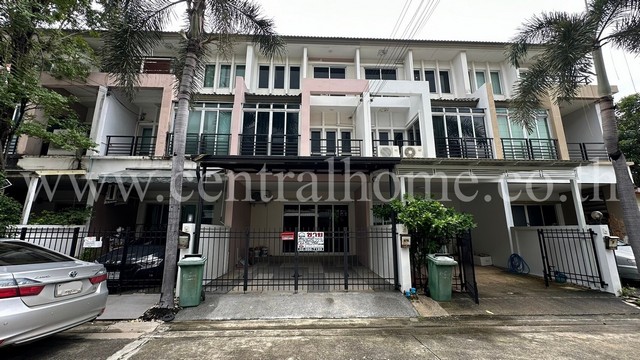 ลดราคา ทาวน์โฮม วิสต้า ปาร์ค รัชดา - รามอินทรา รีโนเวทใหม่ทั้งหลัง