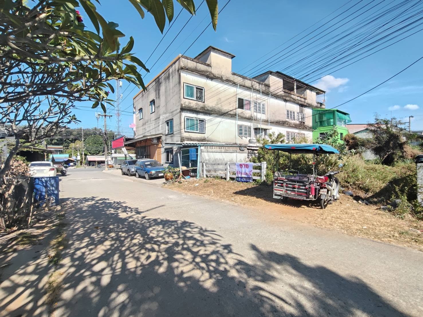 ที่ดิน ใกล้ สี่แยกนิคมพัฒนา ระยอง ตรงข้าม เทศบาลเมือง นิคมพัฒนา  ใกล้ ตลาด (ทำเลสะดวก)