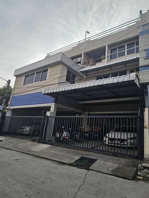 ให้เช่าโฮมออฟฟิศ 3 ชั้น 50 ตร.ว. ซอยบางนา-ตราด 21 ทะลุอุดมสุข 56 ได้ ใกล้เซ็นทรัลบางนา