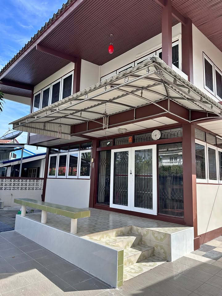 ให้เช่าบ้านใกล้ดอนเมืองโทลล์เวย์ ตลาดยิ่งเจริญและCentral รามอินทรา  เดินเพียง 7 นาทีถึง BTS สายหยุด  เลี้ยงสัตว์นอกบ้านได้ ซอยพหลโยธิน 69/2